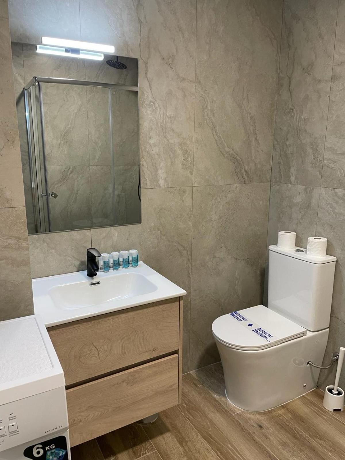 Exyca Metropolitano Apartment Madrid Bagian luar foto