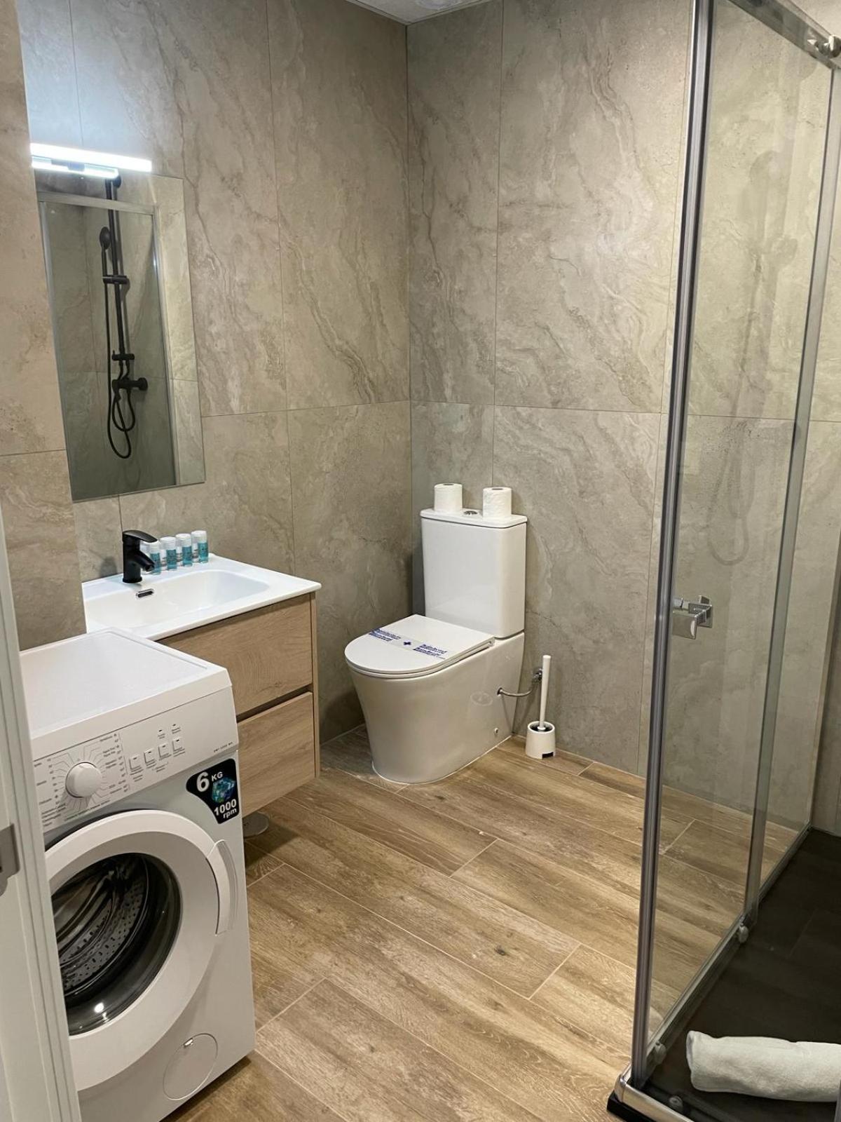 Exyca Metropolitano Apartment Madrid Bagian luar foto